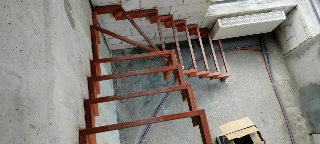 Лестница металлическая